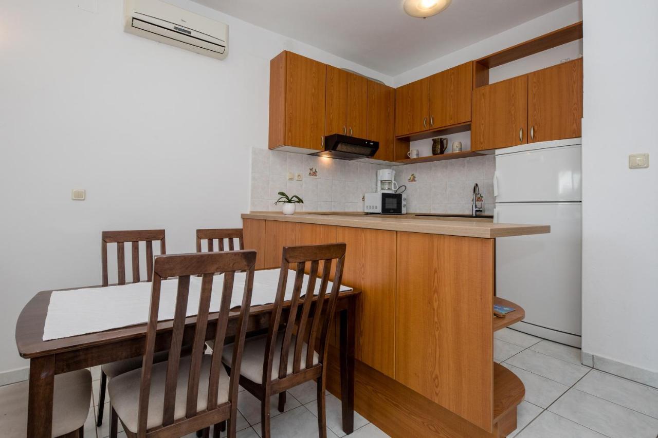 Apartments And Rooms By The Sea Supetarska Draga - Gornja, Rab - 11579 Екстер'єр фото