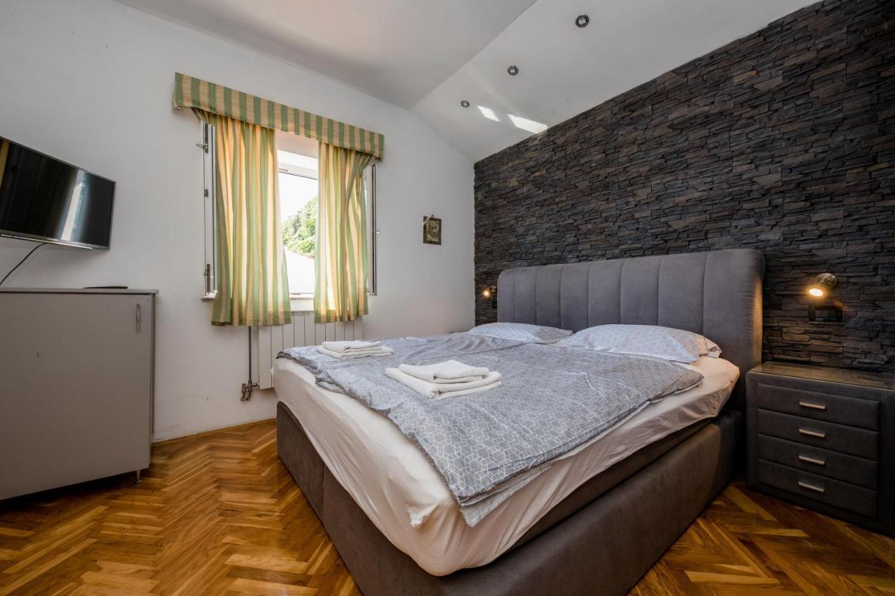 Apartments And Rooms By The Sea Supetarska Draga - Gornja, Rab - 11579 Екстер'єр фото