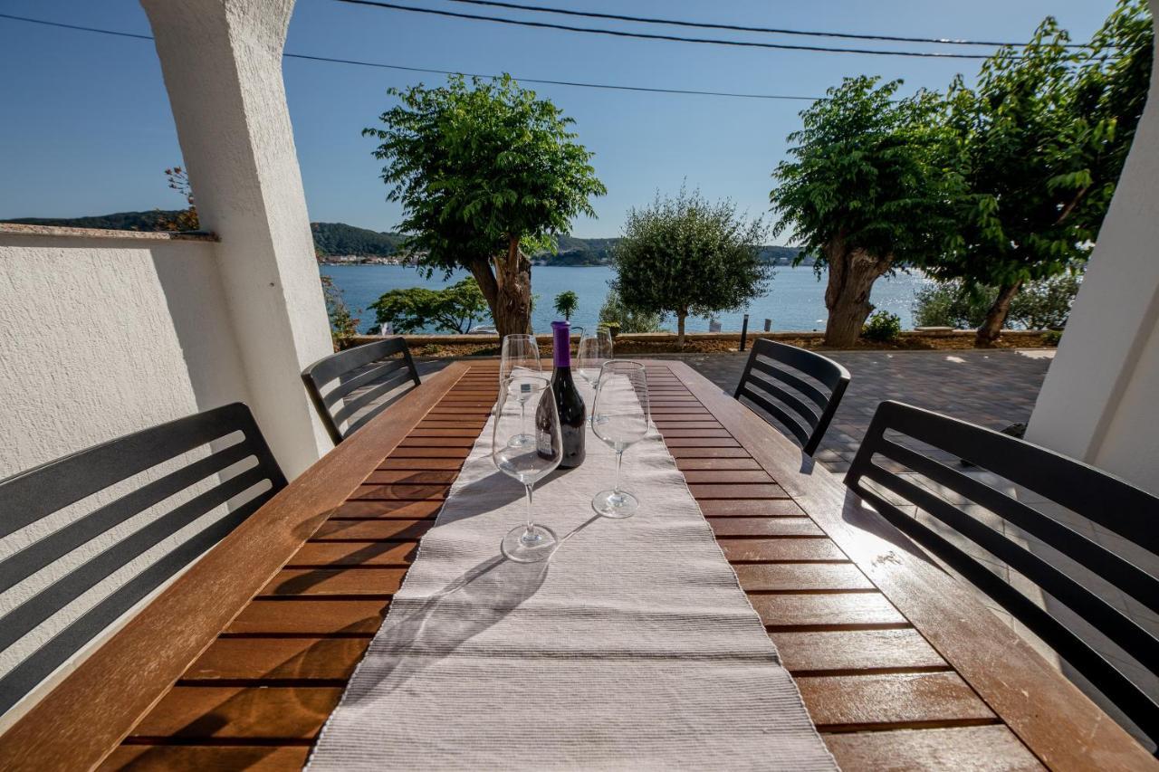 Apartments And Rooms By The Sea Supetarska Draga - Gornja, Rab - 11579 Екстер'єр фото
