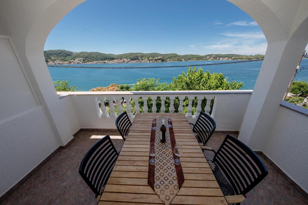 Apartments And Rooms By The Sea Supetarska Draga - Gornja, Rab - 11579 Екстер'єр фото