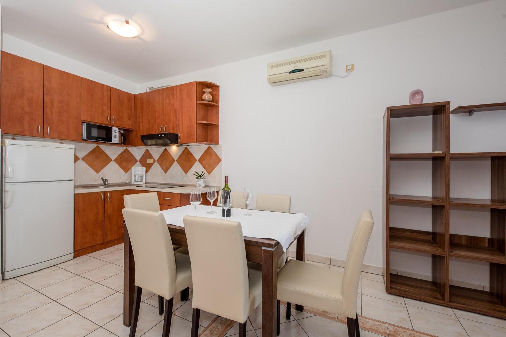 Apartments And Rooms By The Sea Supetarska Draga - Gornja, Rab - 11579 Номер фото
